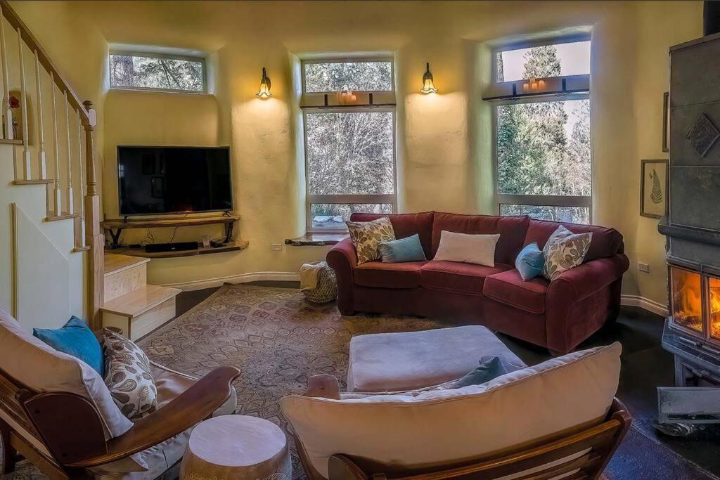 Вилла European Style Straw Bale Retreat Ашленд Экстерьер фото